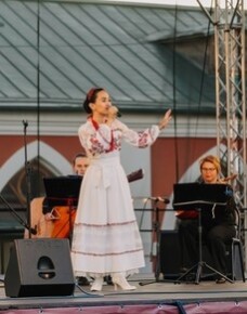 «Где песня поётся, там весело живётся»