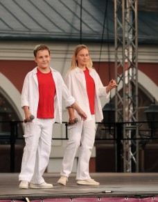 «Песни нашего двора»