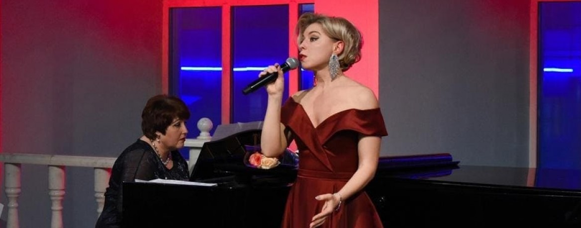 «Дивы русского романса. Мадам Аншлаг. Изабелла Юрьева»