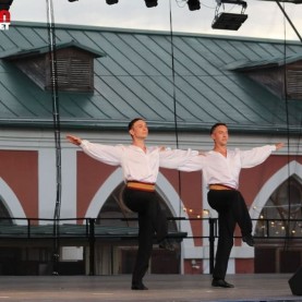 Народные танцы из разных уголков мира!