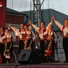 Народные танцы из разных уголков мира!