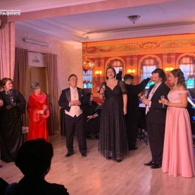 В Малом зале искрился головокружительный бал-маскарад!