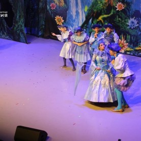 Зрители отправились на поиски «Волшебника Изумрудного города».