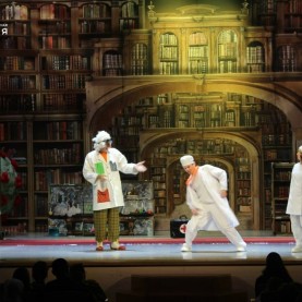 Театр кошек Юрия Куклачёва.