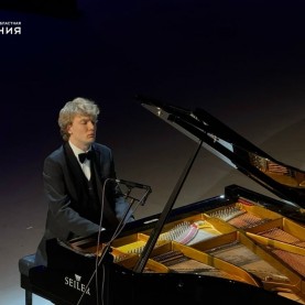 Сольный концерт Ивана Бессонова.