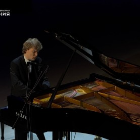Сольный концерт Ивана Бессонова.