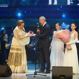 Юбилейный концерт Лидии Музалёвой «Во мне поёт любовь к России!».