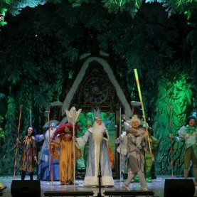 «Двенадцать месяцев».