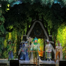 «Двенадцать месяцев».