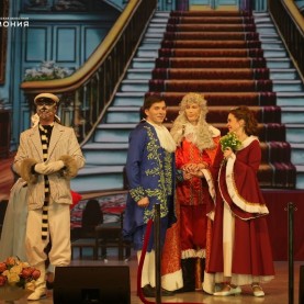 Добрая сказка, знакомая с детства, сегодня ожила на сцене!