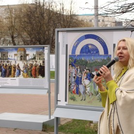 В Музыкальном сквере новая экспозиция репродукций «Шедевры на века»