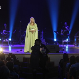 Антон и Виктория Макарские выступили с «Живым концертом».