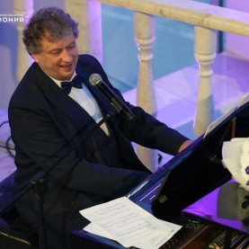 Вечер романсов с Ольгой Невской и Дмитрием Мальцевым.