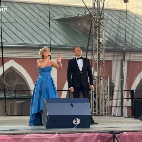 «Мы желаем счастья вам»!