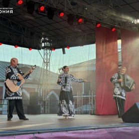 «Вечеринка на Гостинке».