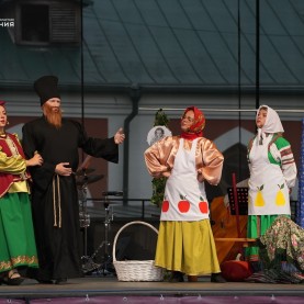 «Ай, да Балда!» на летней концертной площадке.