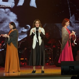 Программа о подвиге лениградцев тронула сердца зрителей.