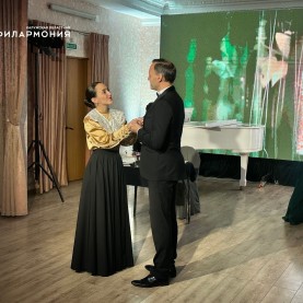Вечер Марины Цветаевой в Малом зале Гостиного двора.
