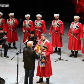 Концерт  Кубанского казачьего хора.