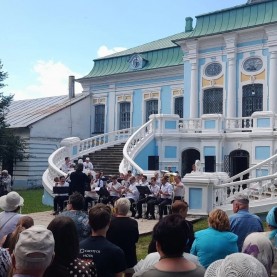 Губернский духовой оркестр выступил в «Хмелите».
