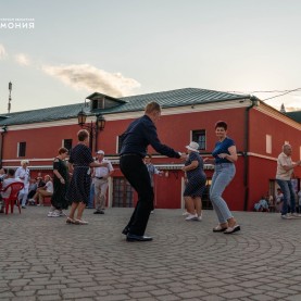 ВИА «Орион» и DJ Alex Fine зажгли площадку Гостиного двора!