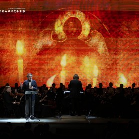 «Запечатленный ангел» народного артиста России Евгения Князева.