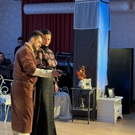 Опера-шутка «Медведь» по одноимённой пьесе А. П. Чехова.