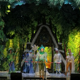 «Двенадцать месяцев».