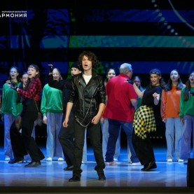 «Приключения Электроника. Стать человеком»