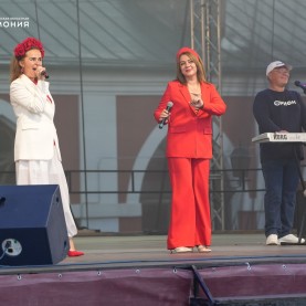 «Музыка под открытым небом» в Гостином дворе.