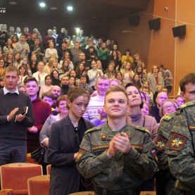 В Калужской филармонии представили патриотический проект «Вежливые люди».